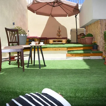 Διαμέρισμα Little Yard & #2