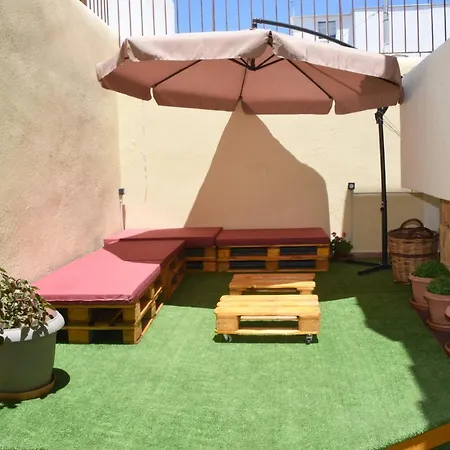 Διαμέρισμα Little Yard & #2