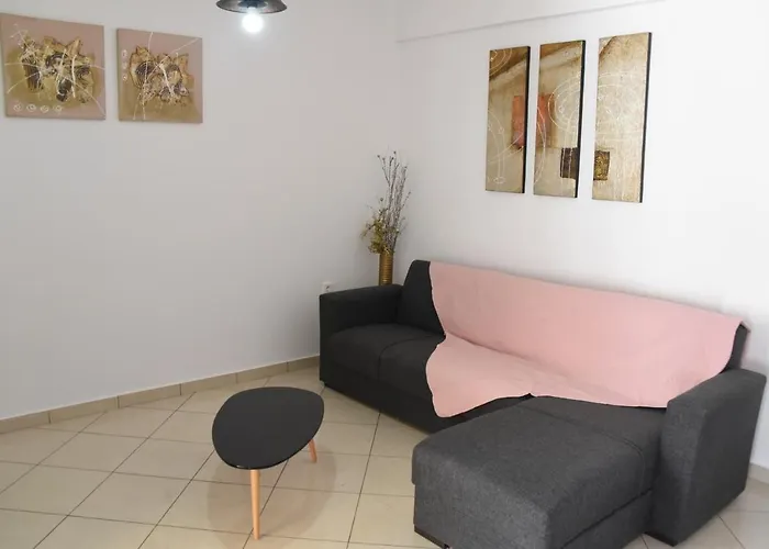 Little Yard & #2 Naxos City