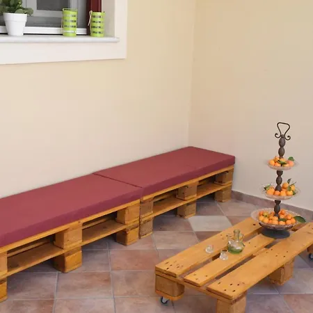 Little Yard & #2 Appartement Naxos City